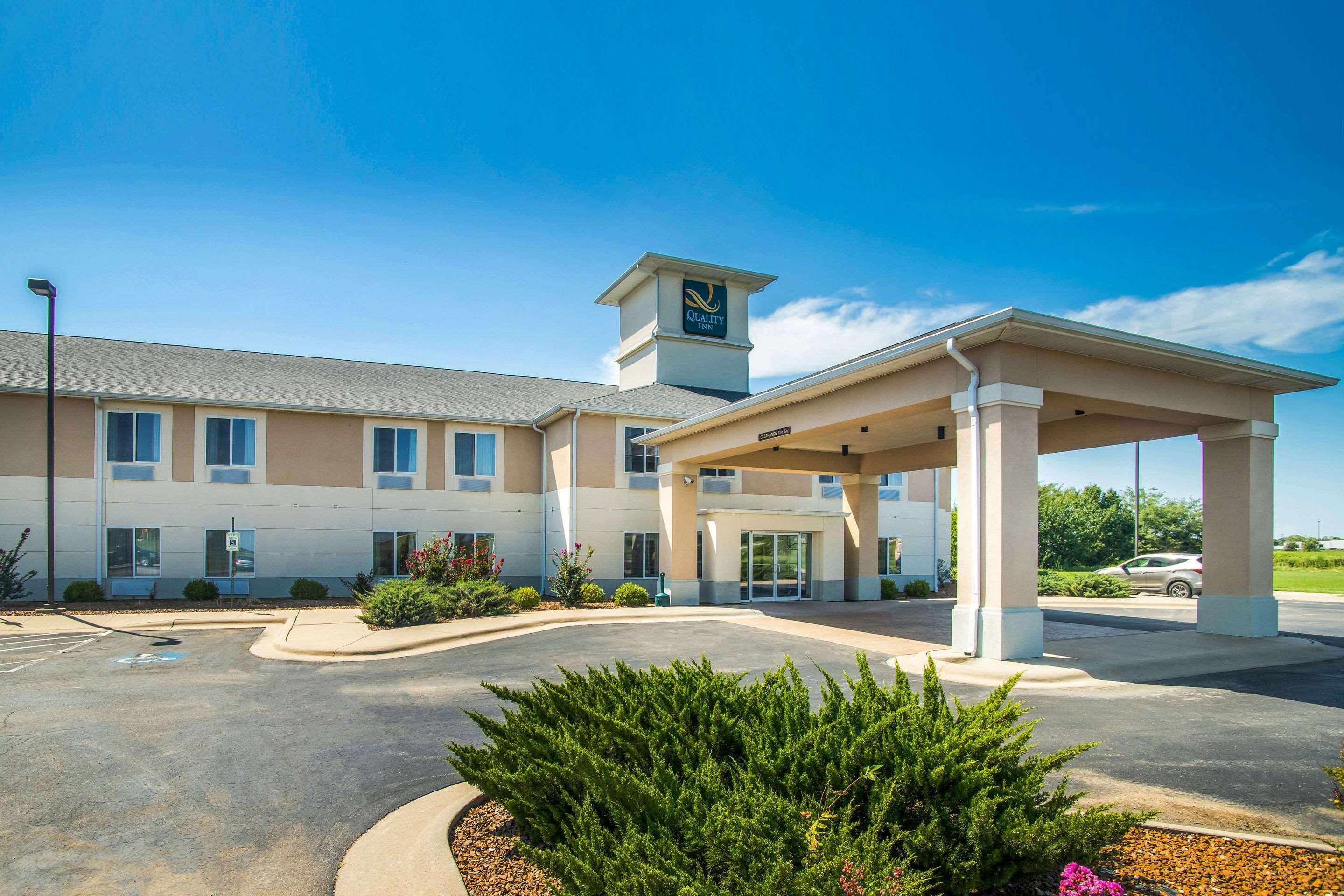 Quality Inn Parsons North Exterior photo