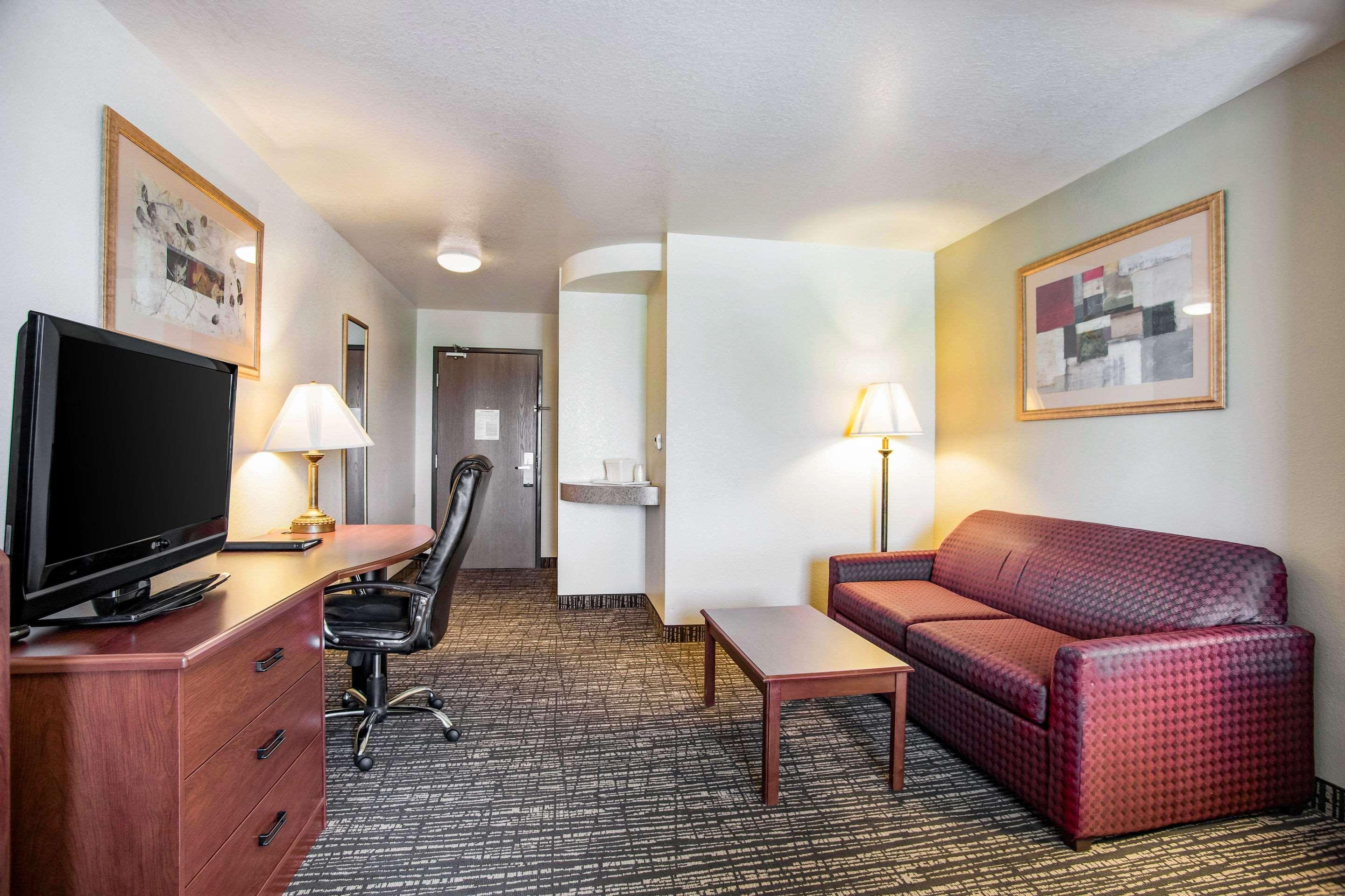 Quality Inn Parsons North Exterior photo