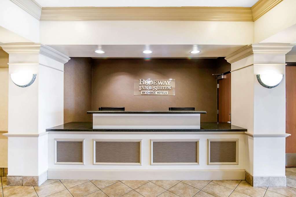 Quality Inn Parsons North Interior photo